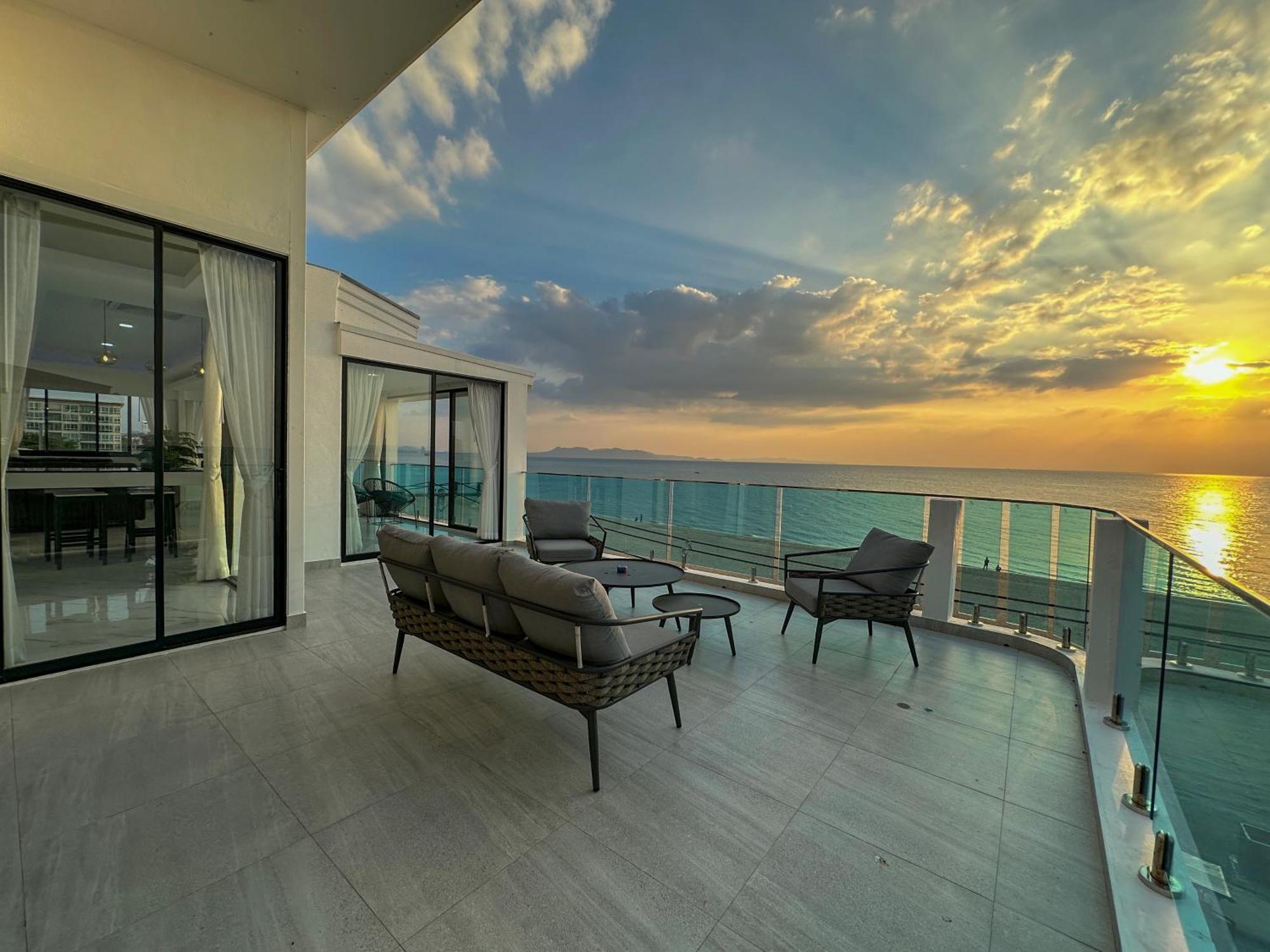 Stunning Beachfront View Luxurious Apartment 40 Jomtien Beach Exterior photo
