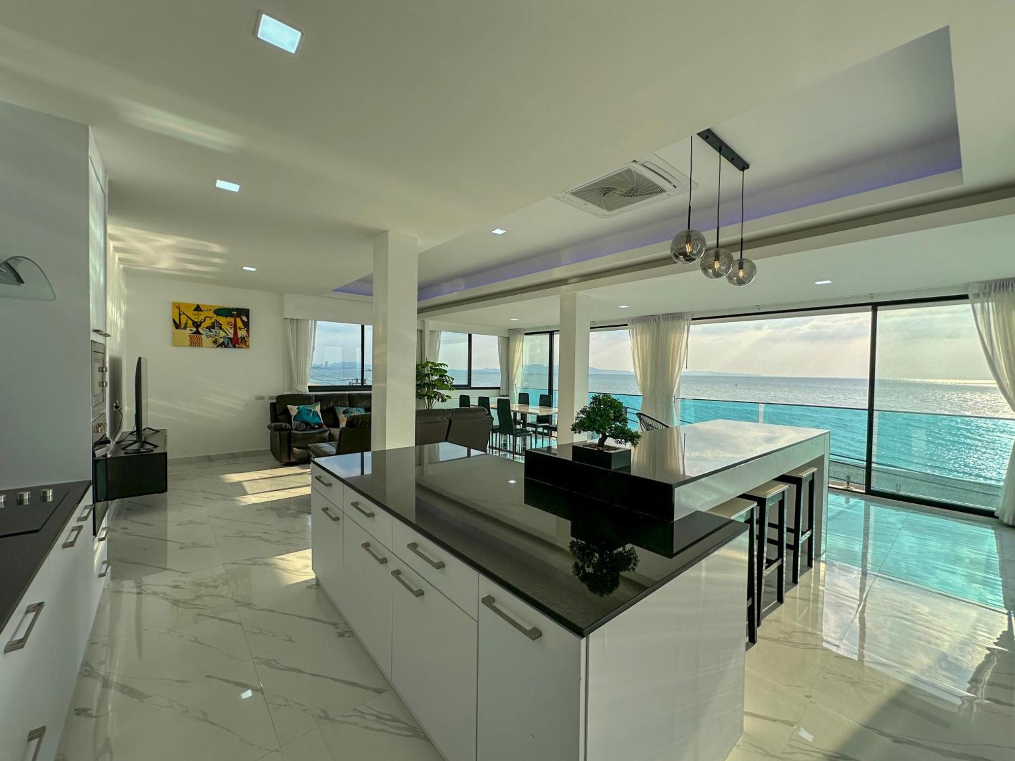 Stunning Beachfront View Luxurious Apartment 40 Jomtien Beach Exterior photo