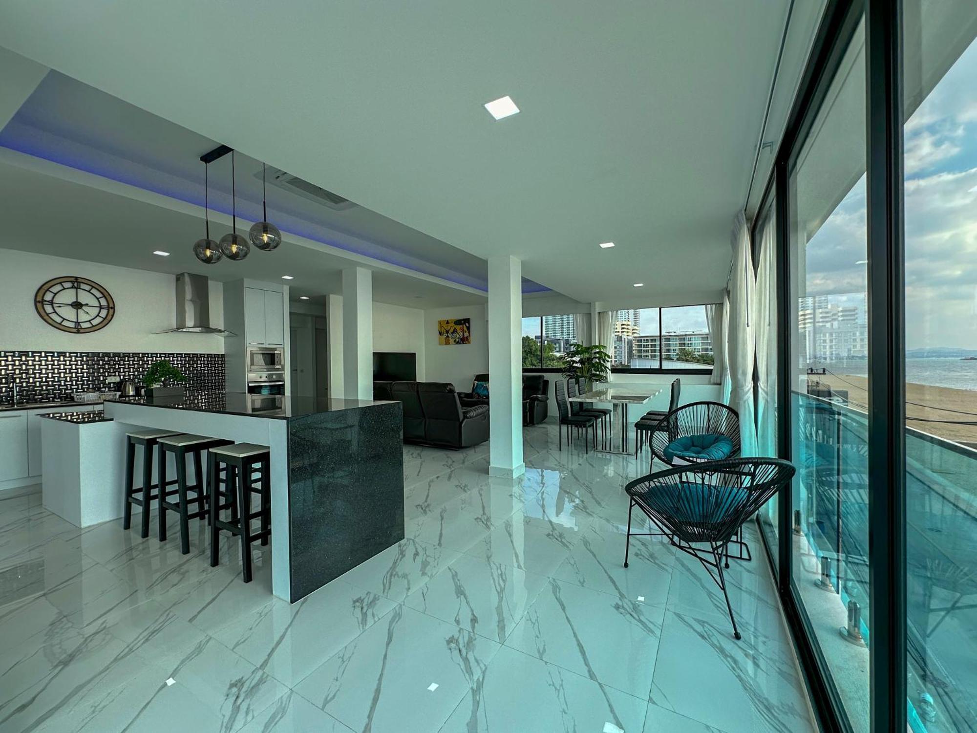 Stunning Beachfront View Luxurious Apartment 40 Jomtien Beach Exterior photo