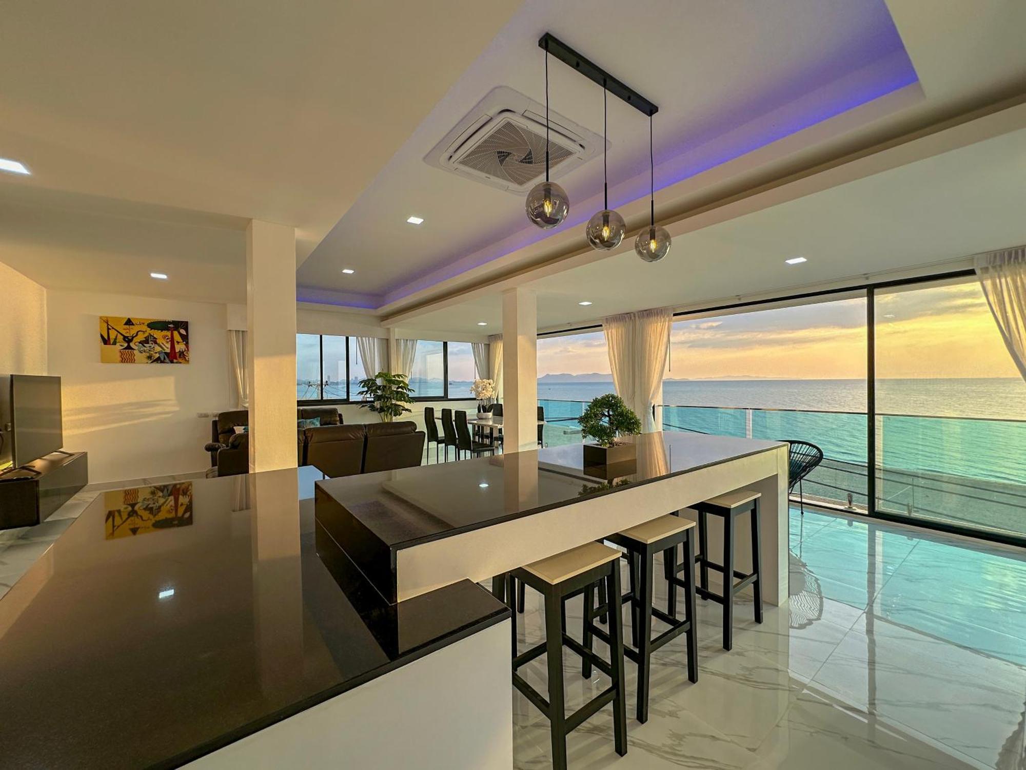 Stunning Beachfront View Luxurious Apartment 40 Jomtien Beach Exterior photo