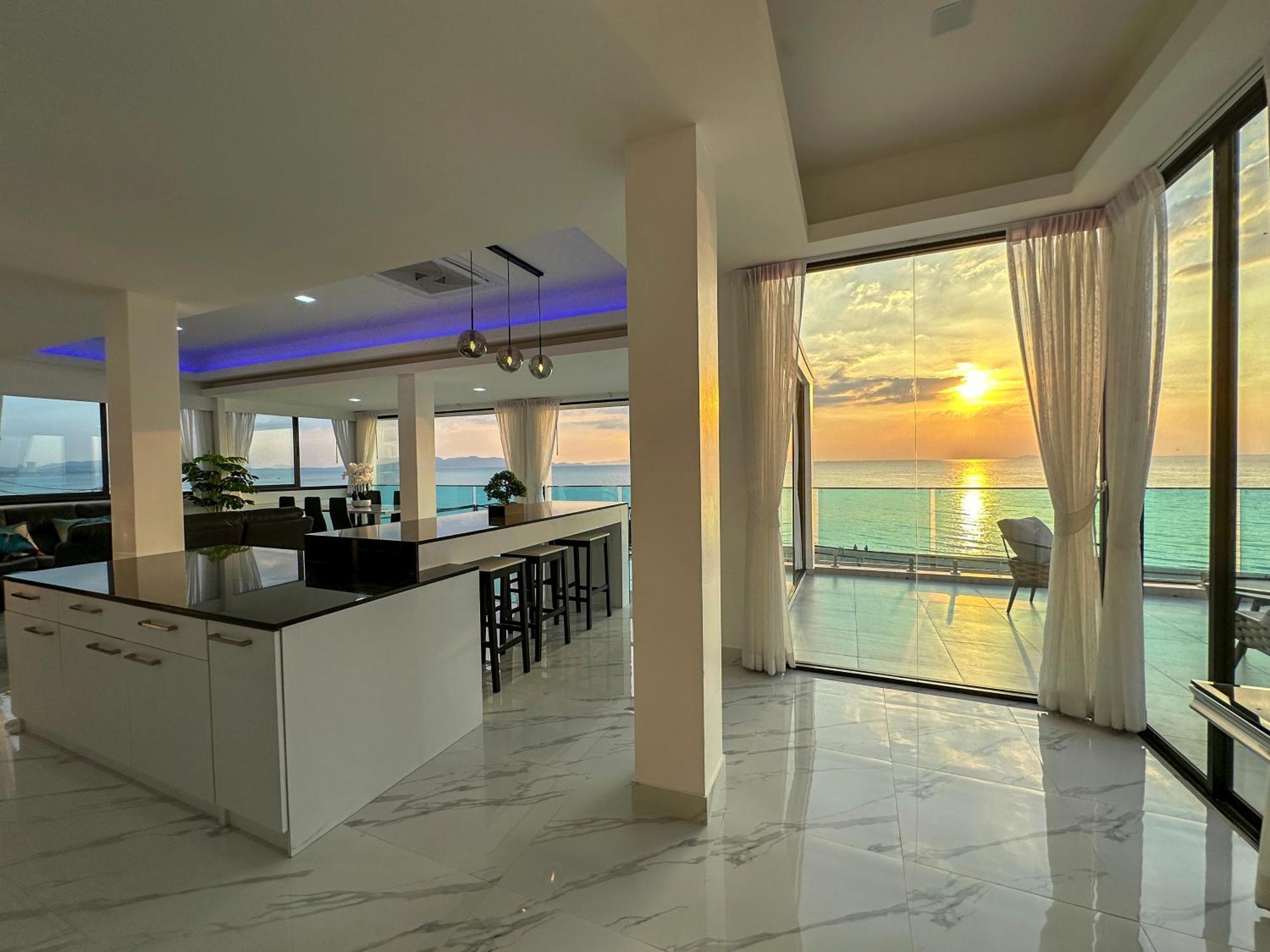 Stunning Beachfront View Luxurious Apartment 40 Jomtien Beach Exterior photo