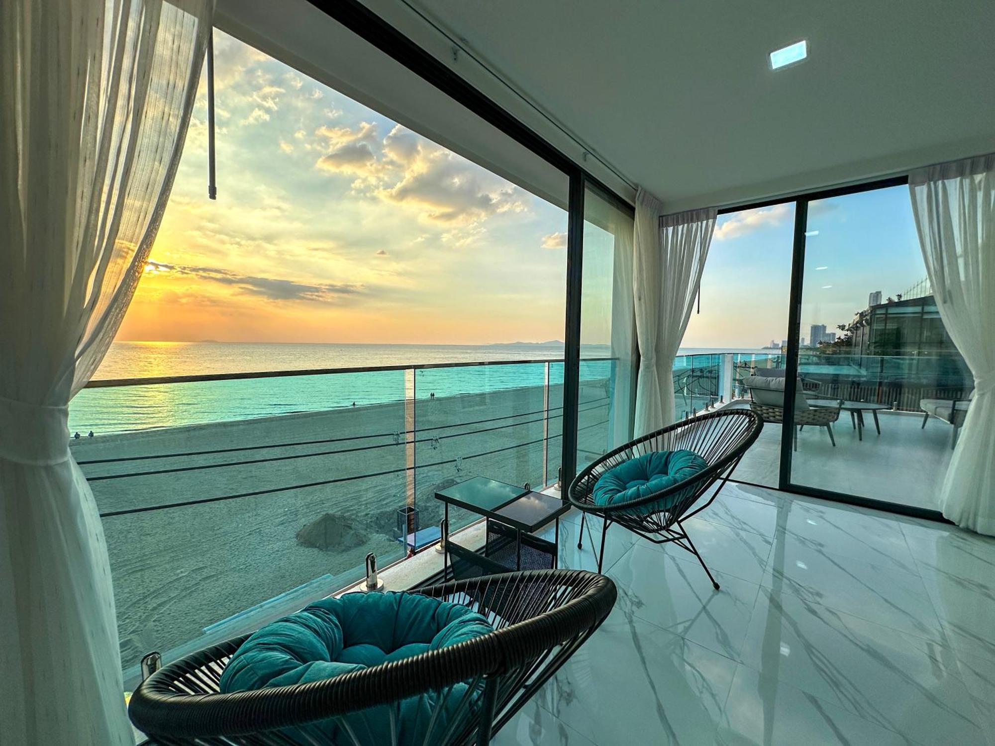 Stunning Beachfront View Luxurious Apartment 40 Jomtien Beach Exterior photo