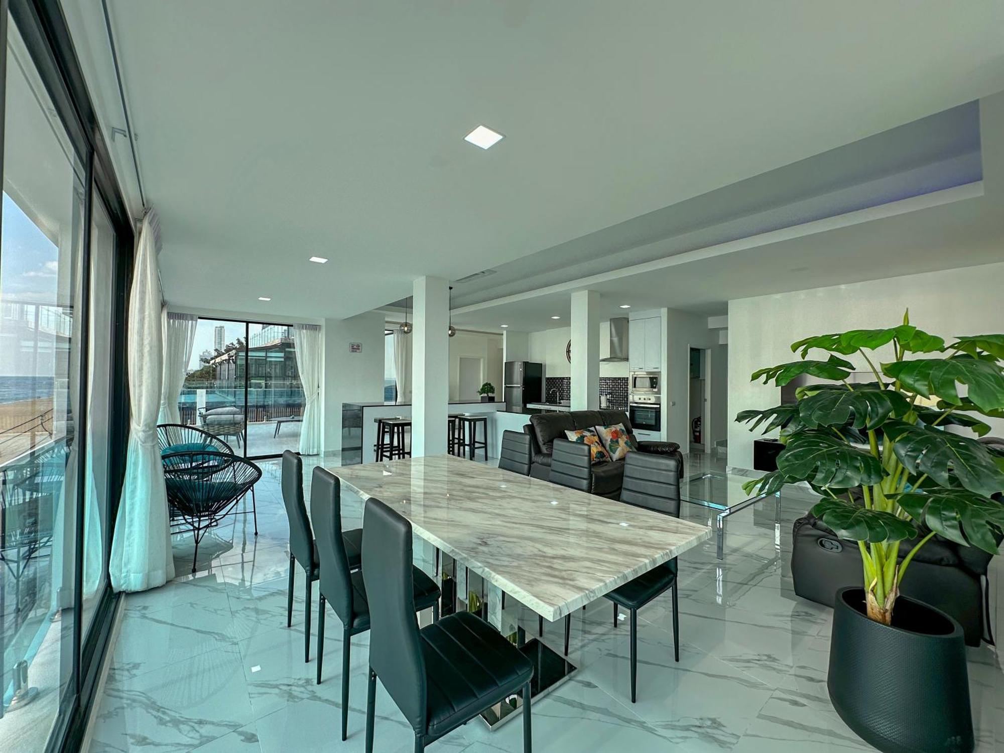 Stunning Beachfront View Luxurious Apartment 40 Jomtien Beach Exterior photo
